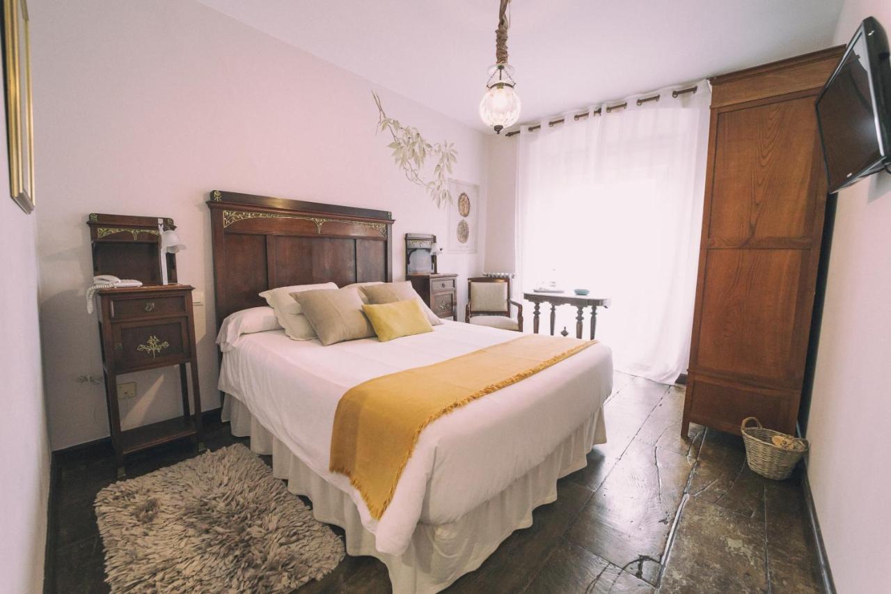 La Casona De Amandi Hotel Villaviciosa  Bagian luar foto