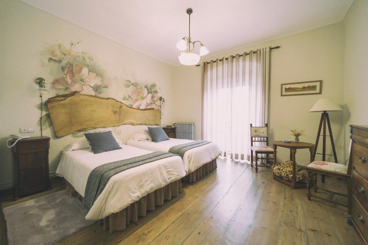 La Casona De Amandi Hotel Villaviciosa  Bagian luar foto